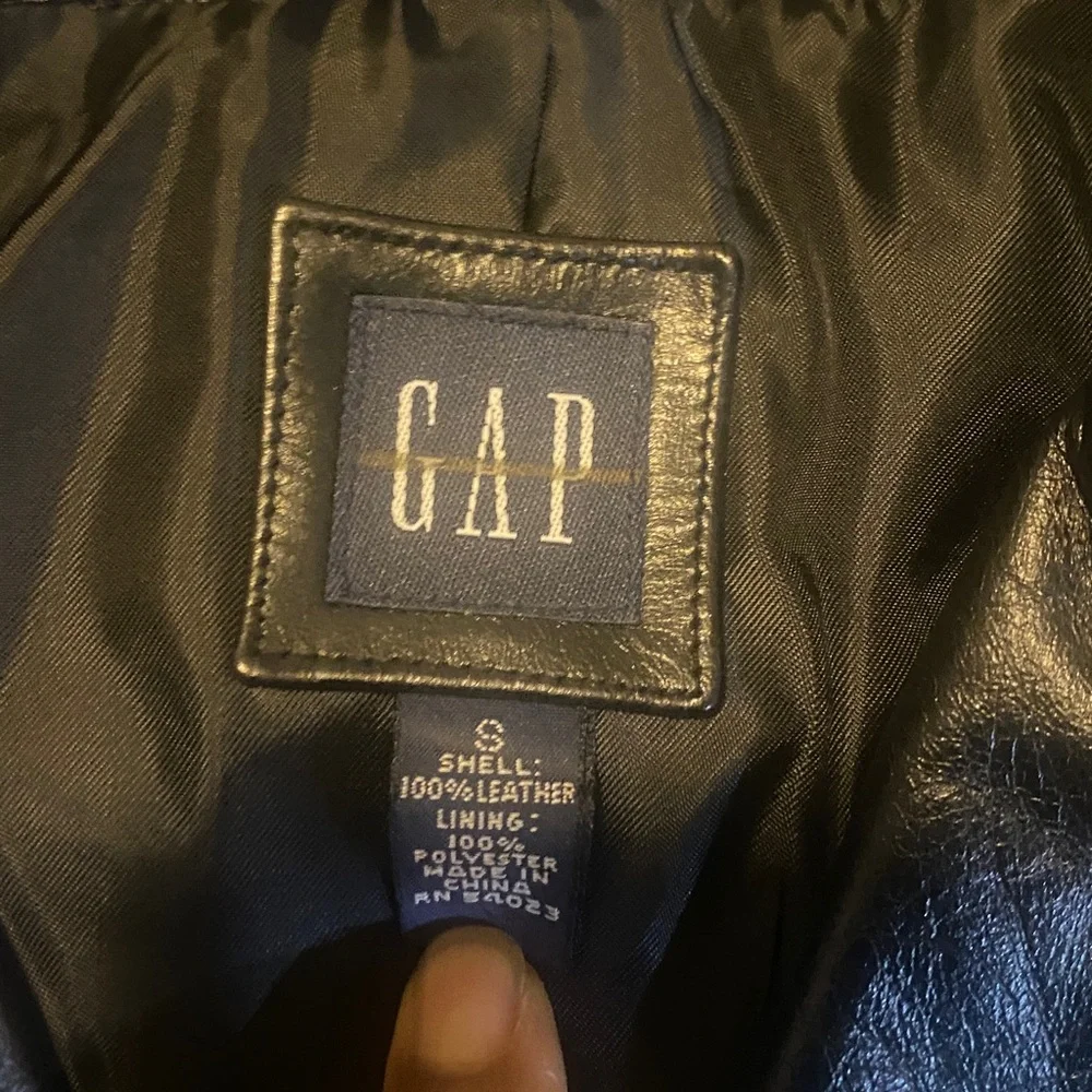 GAP Black Leather Outerwear - Picture 5 of 5